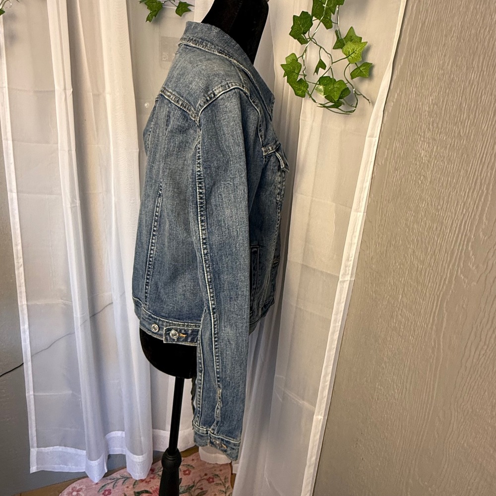 Levis Trucker Jacket Medium Wash Denim Classic Fit Blue Jean Coat Womens M - Picture 10 of 11